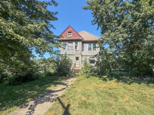 107 W Green Street , Broadlands, IL 61816