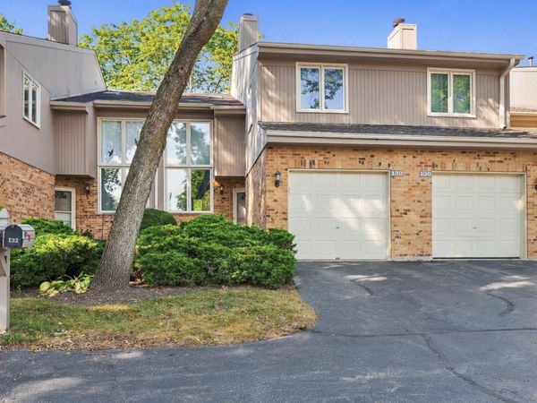 22W132 Butterfield Road , Glen Ellyn, IL 60137