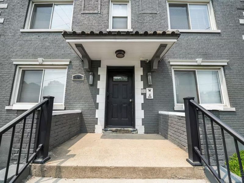 2201 Reading Road, Unit 1, Cincinnati, OH 45202 Photo 3