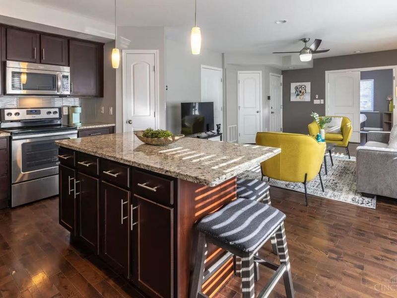 2201 Reading Road, Unit 1, Cincinnati, OH 45202 Photo 6