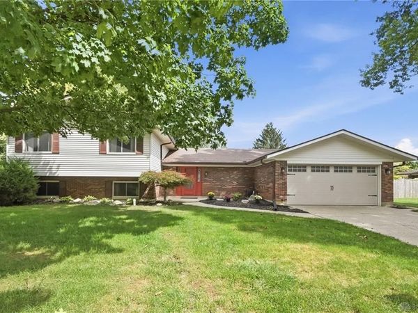 7611 Pelway Drive, Centerville, OH 45459