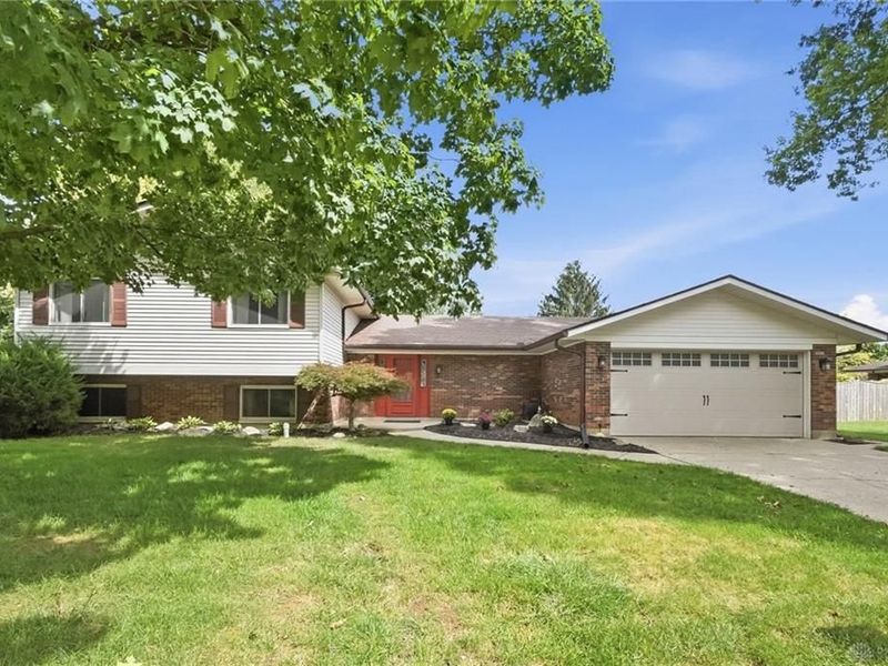 7611 Pelway Drive, Centerville, OH 45459 Photo 1