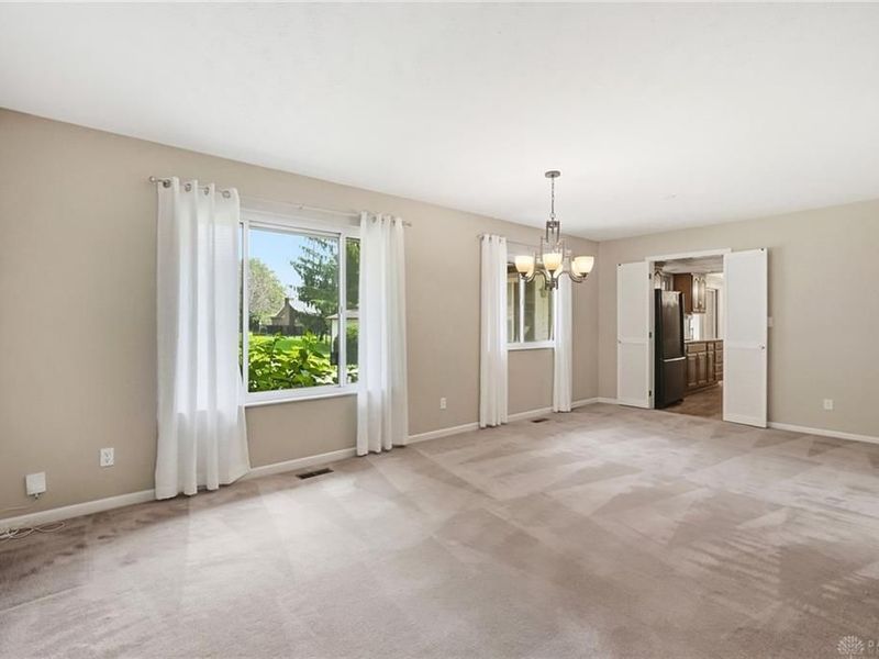 7611 Pelway Drive, Centerville, OH 45459 Photo 10