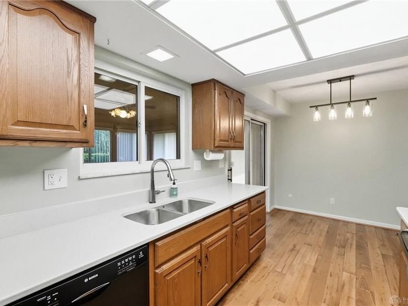 7611 Pelway Drive, Centerville, OH 45459 Photo 13