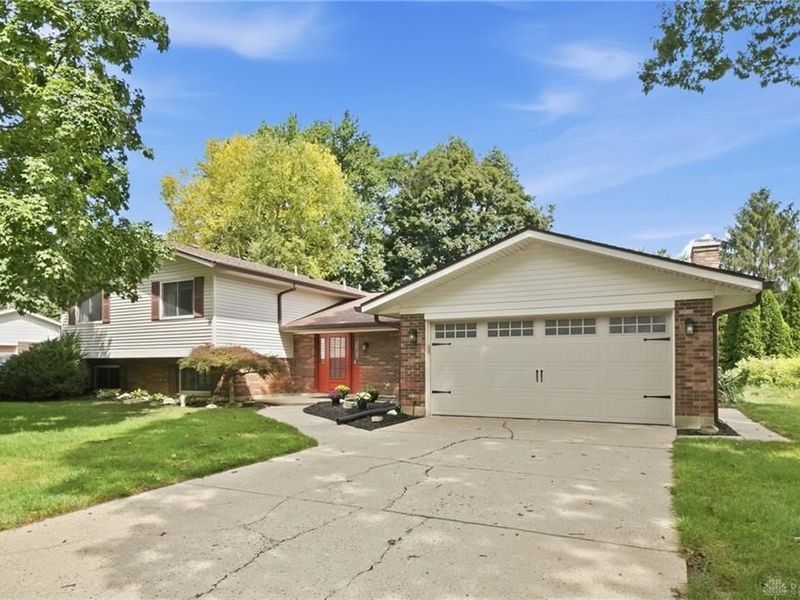 7611 Pelway Drive, Centerville, OH 45459 Photo 6
