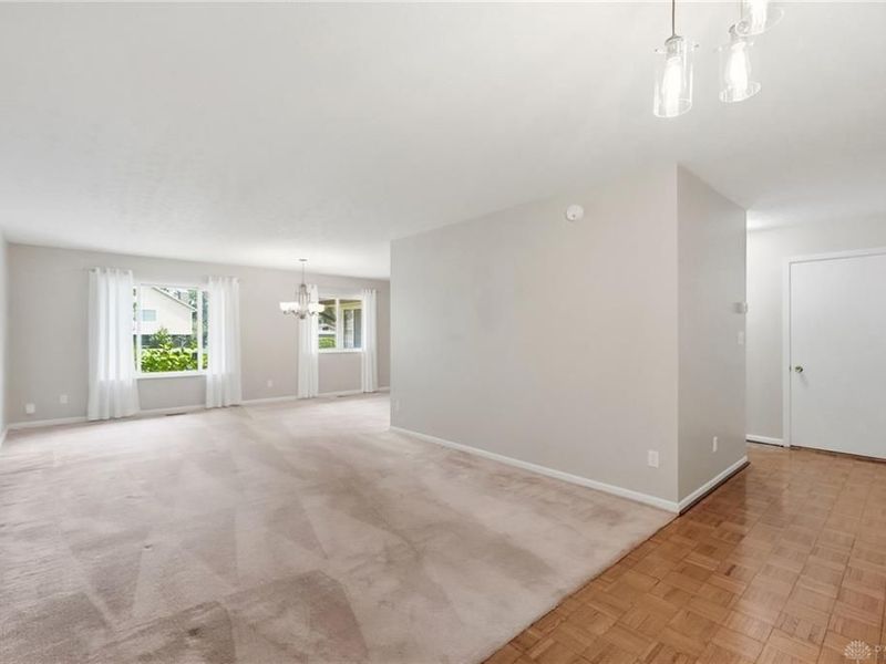 7611 Pelway Drive, Centerville, OH 45459 Photo 9