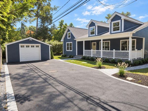 5 Lane G, Huntington, NY 11743