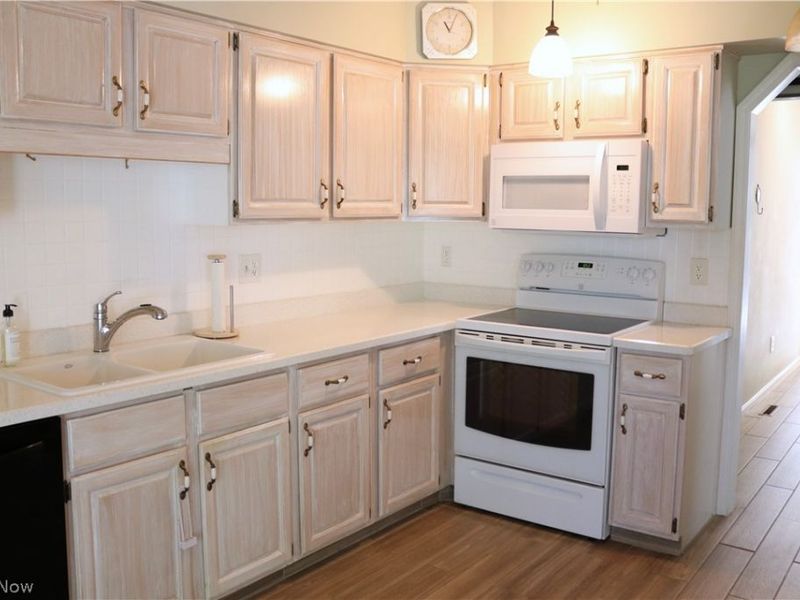 20656 Lunn Road, Strongsville, OH 44149 Photo 8