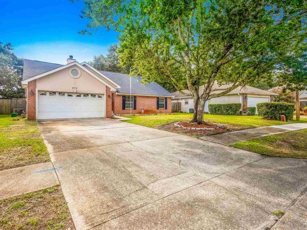 873 Brande Ct, Shalimar, FL 32579