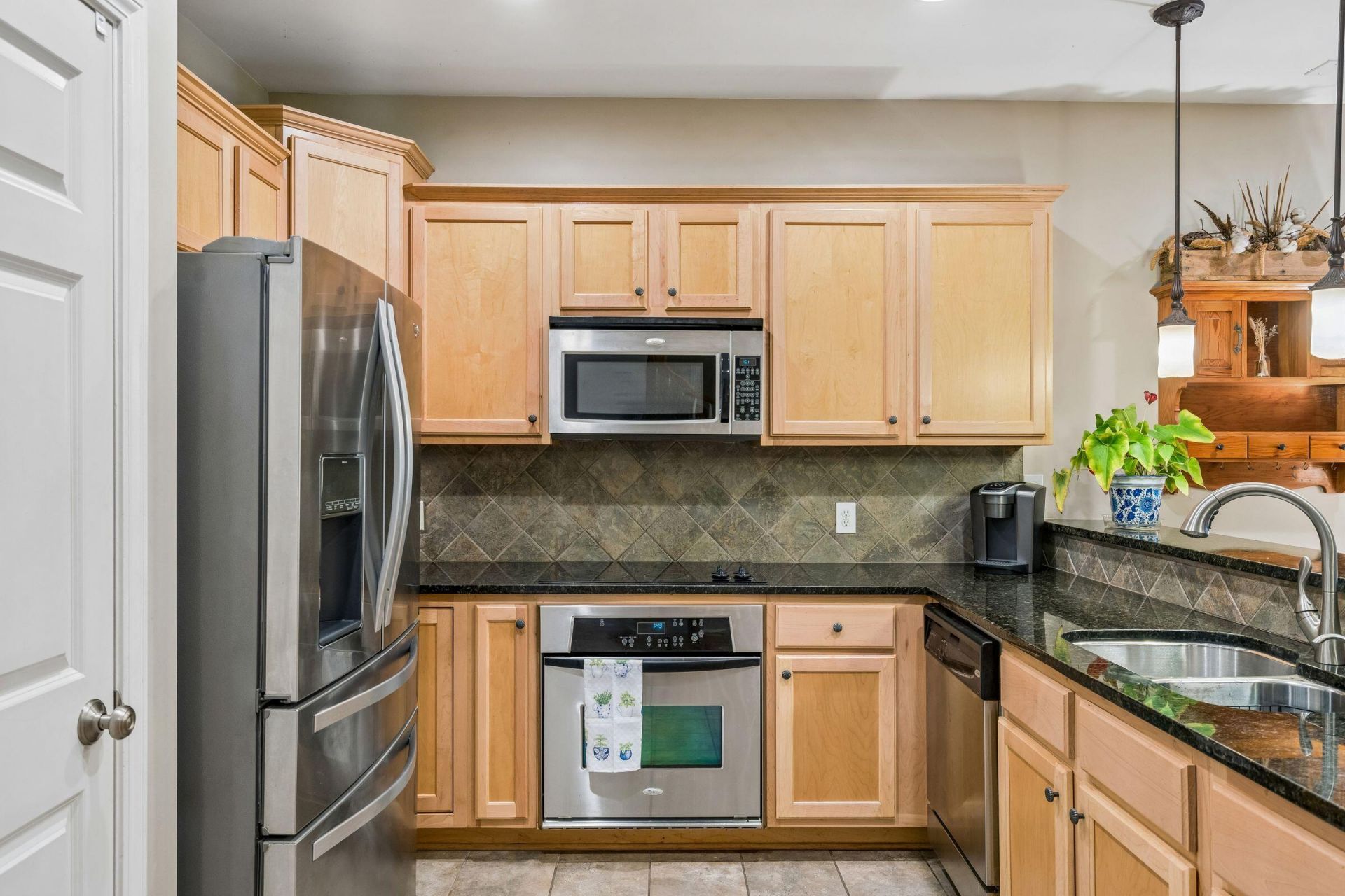 2392 Kings Gate Lane Photo 12