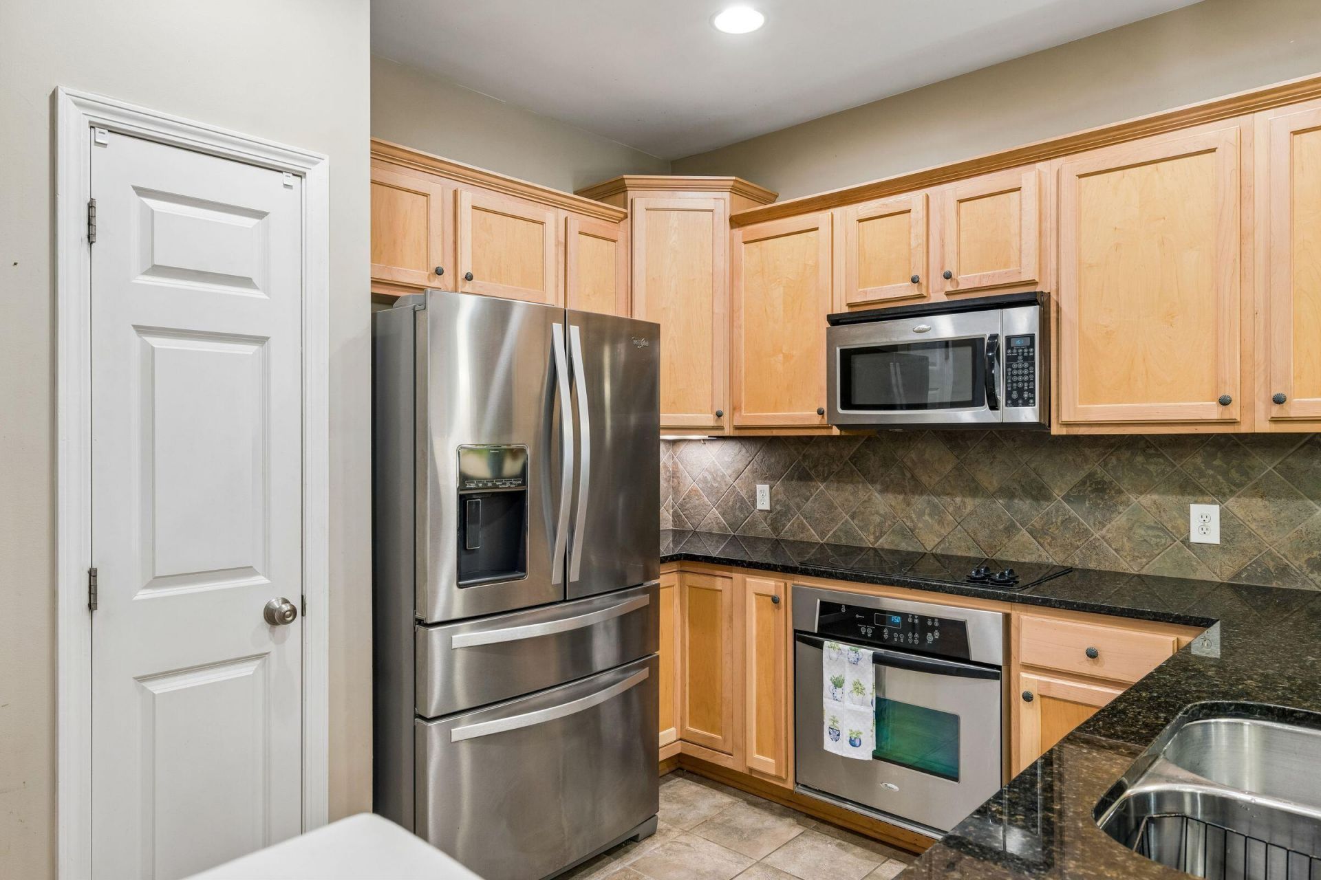 2392 Kings Gate Lane Photo 13