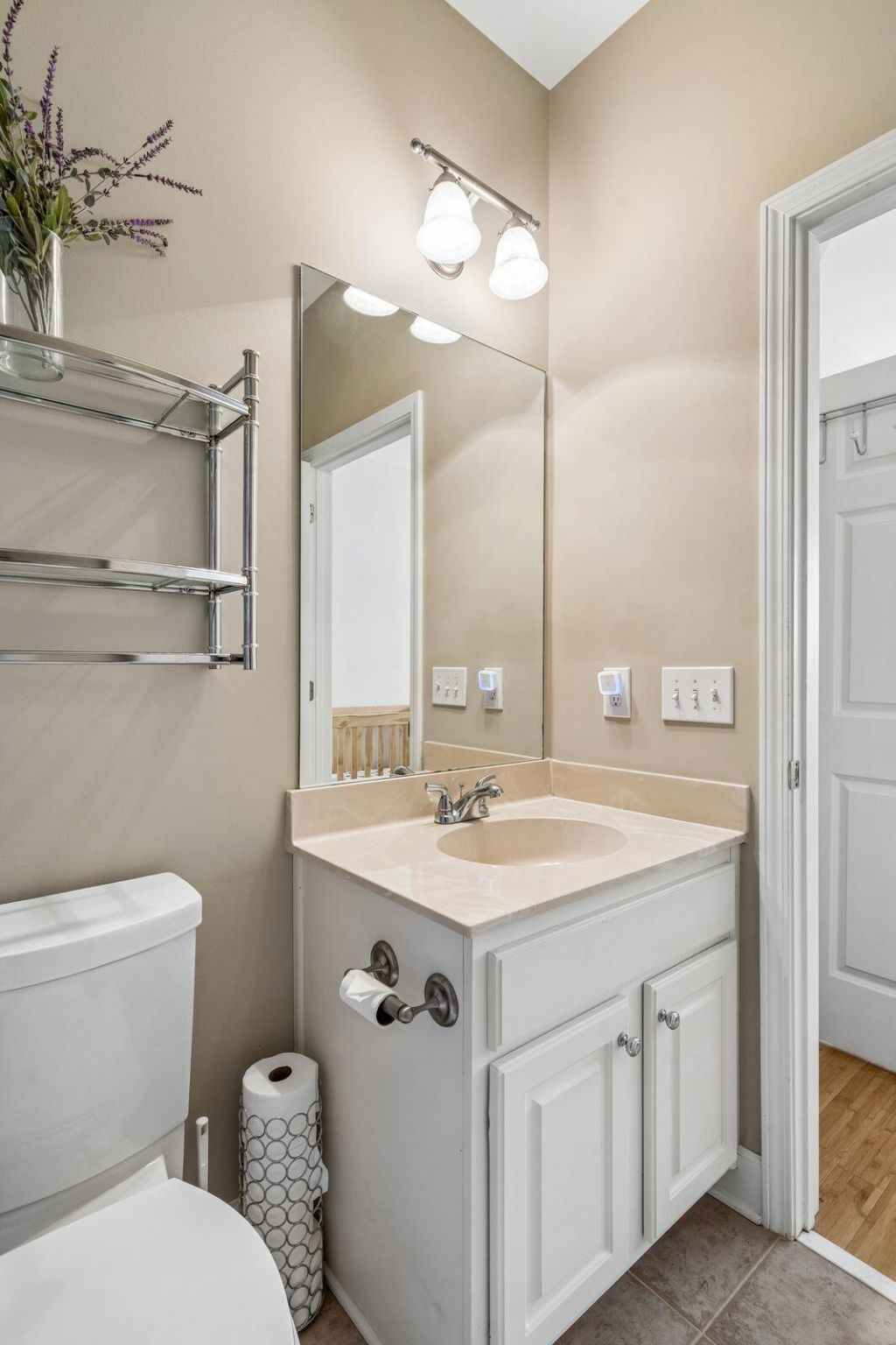 2392 Kings Gate Lane Photo 29