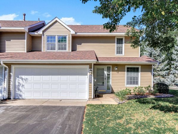 6604 Upper 23rd Street N, Oakdale, MN 55128