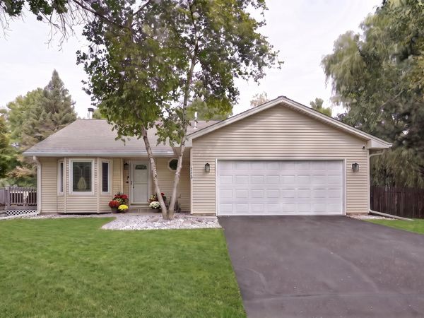 970 Redwing Court, Chanhassen, MN 55317