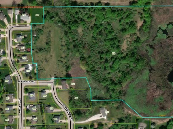 N Michigan Street, Fremont, MI 49412