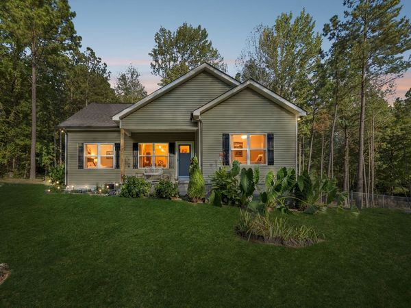 101 Cordle Ct , Charlotte, TN 37036