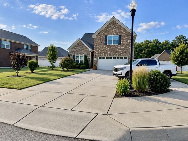 739 Reflections Lane, Pleasant View, TN 37146