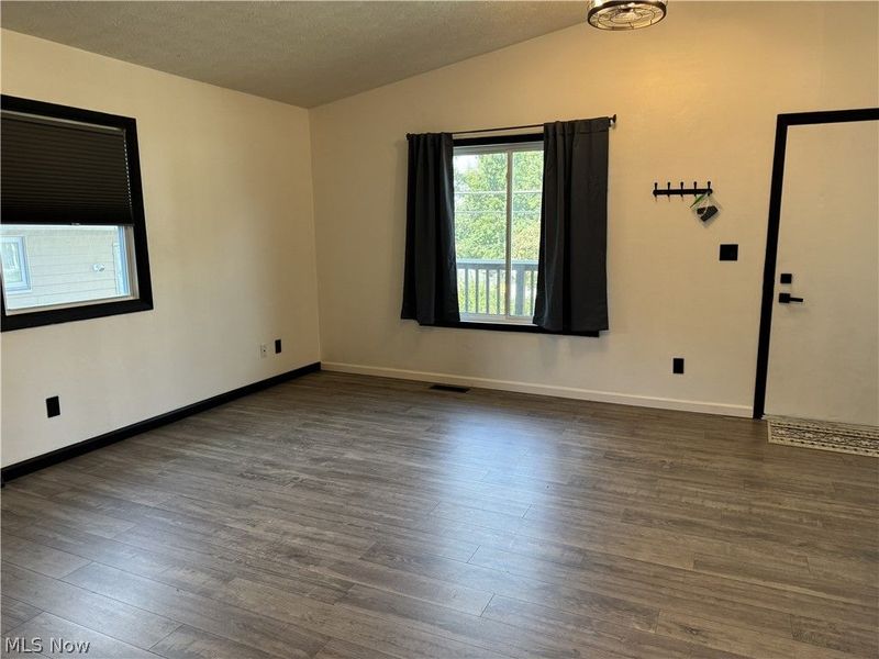 522 Grandview Avenue, Barberton, OH 44203 Photo 5