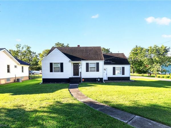 4680 Hummel Drive NW, Warren, OH 44483