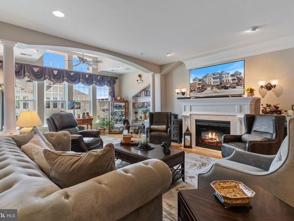 100 EDELEN STATION PLACE, Unit 401, LA PLATA, MD 20646