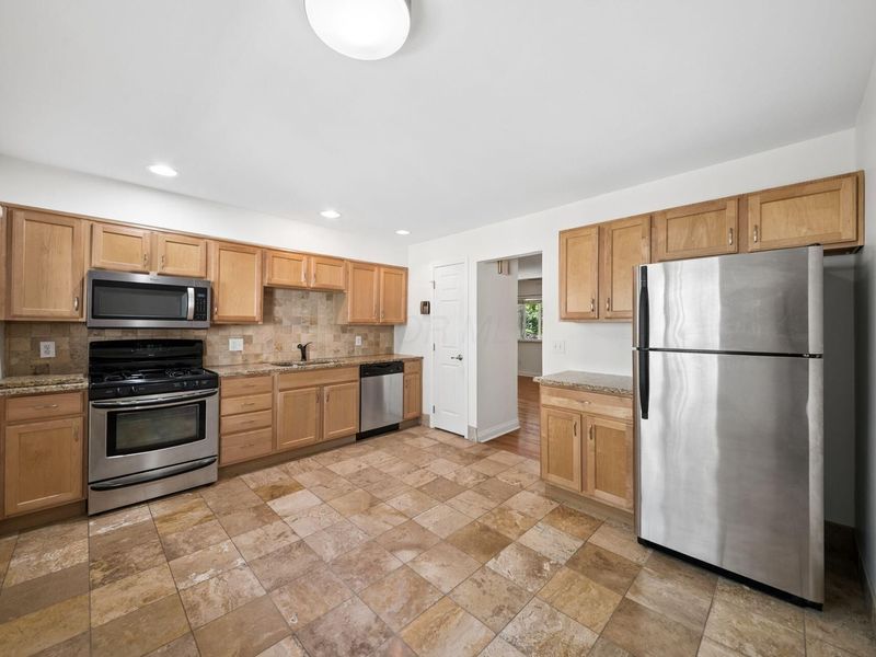328 Fenway Road , Unit D, Columbus, OH 43214 Photo 18