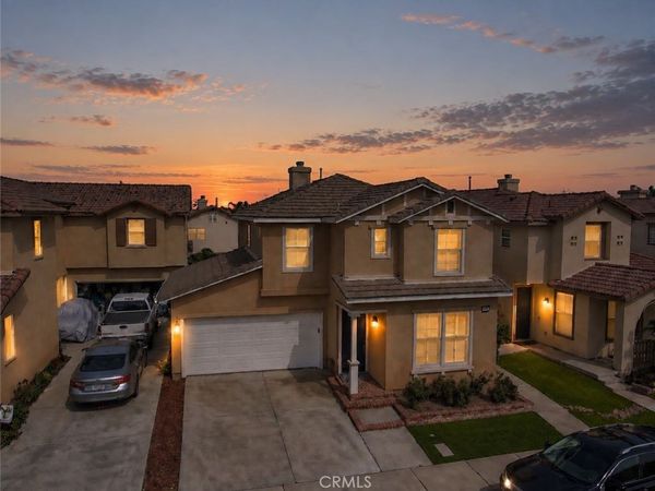 255 Roxanne Lane, Corona, CA 92882