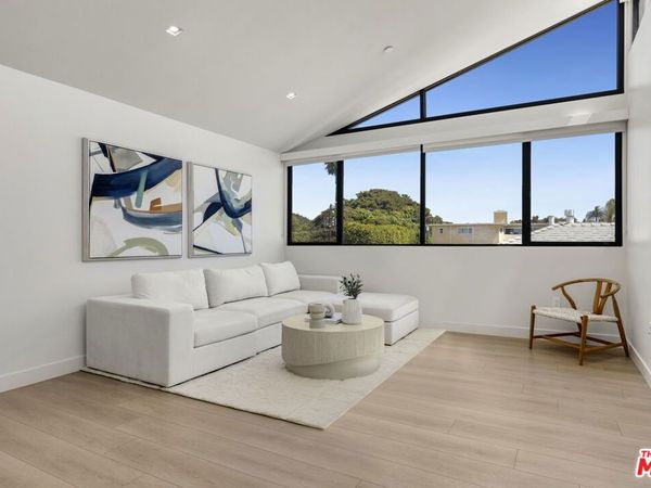 153 San Vicente Boulevard , Unit 4H, Santa Monica, CA 90402