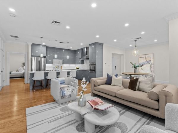 36 Elmwood Ave, Unit 11, Winchester, MA 01890