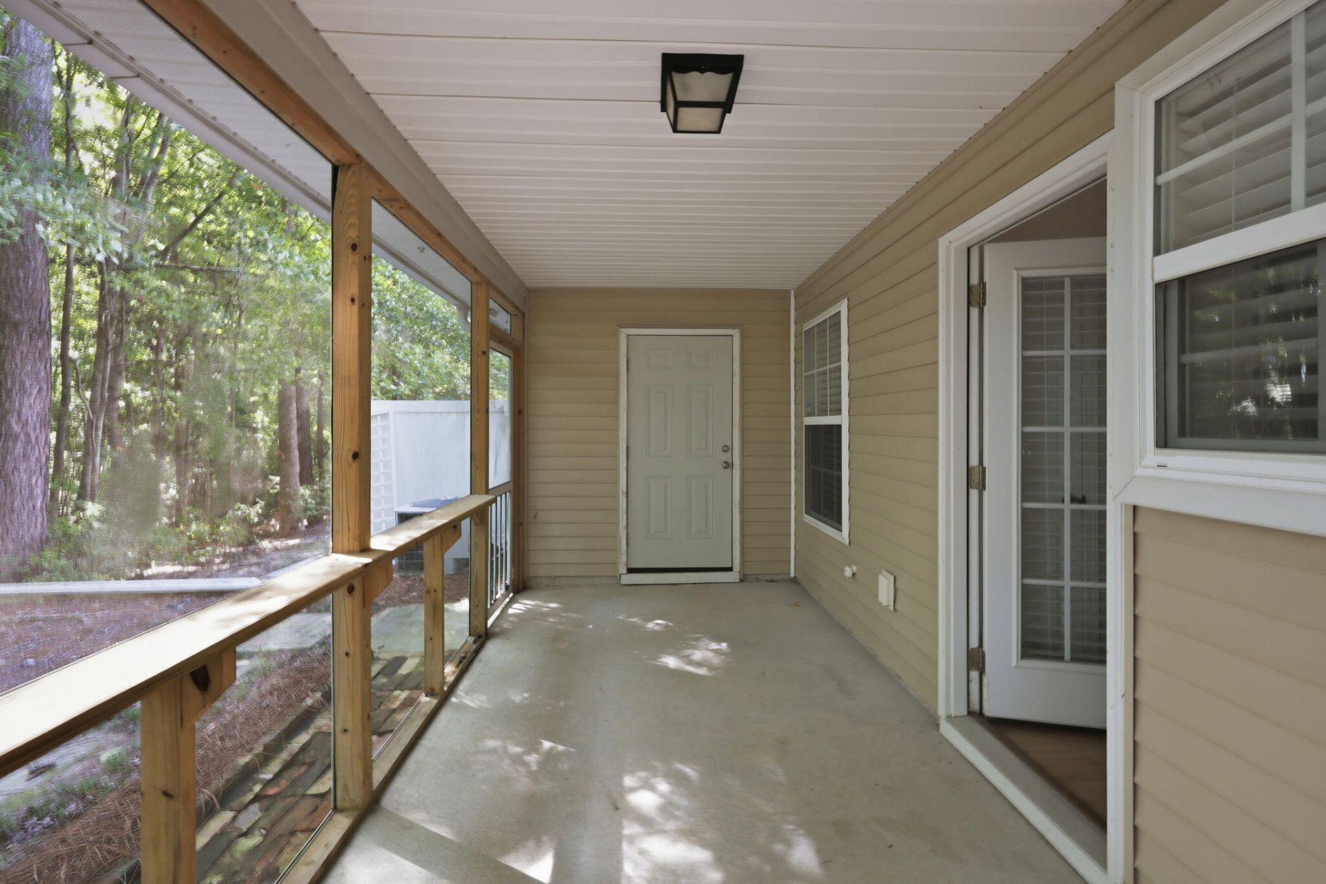 8886 Gable Street Photo 25
