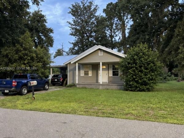 1051 Lake Dr , Lake City, FL 32055