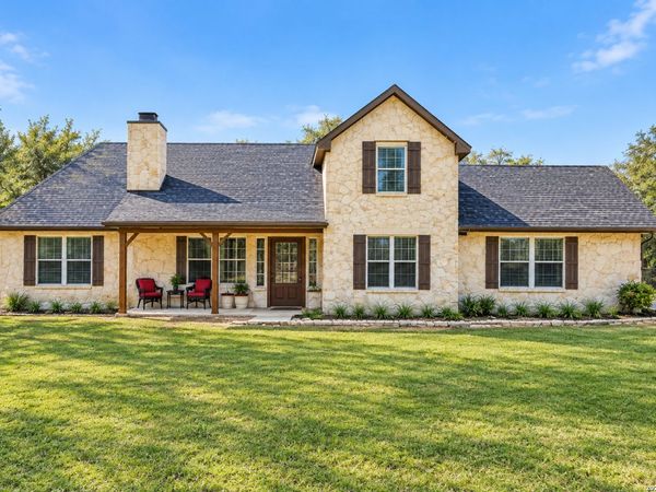 8013 DEVONSHIRE DR, Spring Branch, TX 78070