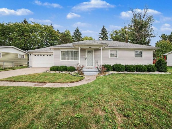 2955 Welland Drive, Saginaw, MI 48601
