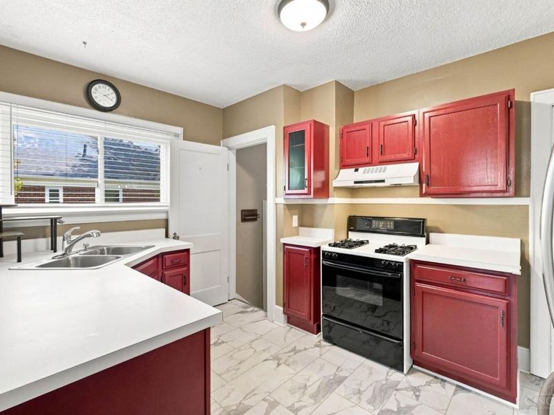 3805 Lansdowne Avenue, Deer Park, OH 45236 Photo 10
