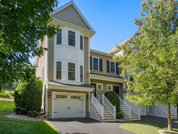 303 Crystal Way, Unit 303, Bellingham, MA 02019
