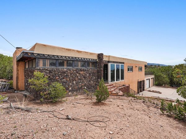 1023 Bishops Lodge Road , Santa Fe, NM 87501