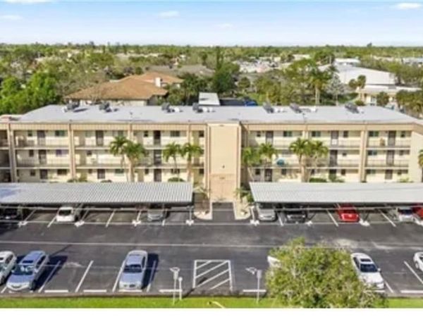 2111 Barkeley LN, Unit 13, FORT MYERS, FL 33907