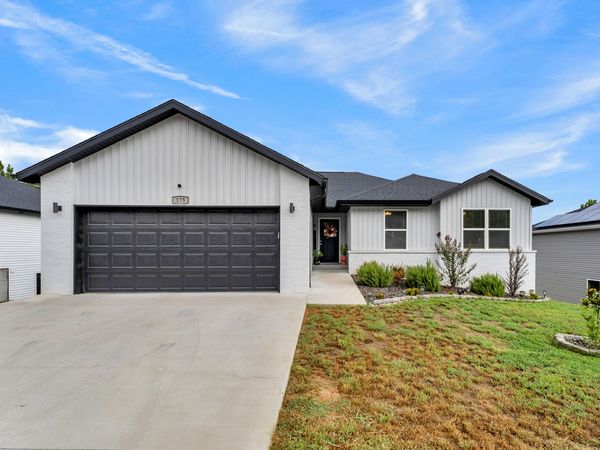 175 Sunrise Villa Drive , Branson, MO 65616