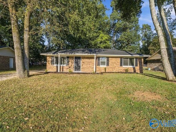 6215 Belgrade Drive NW, Huntsville, AL 35810