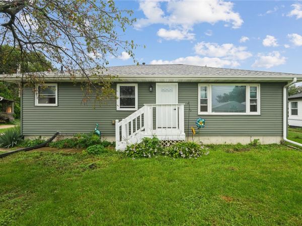 2765 5th Avenue , Marion, IA 52302