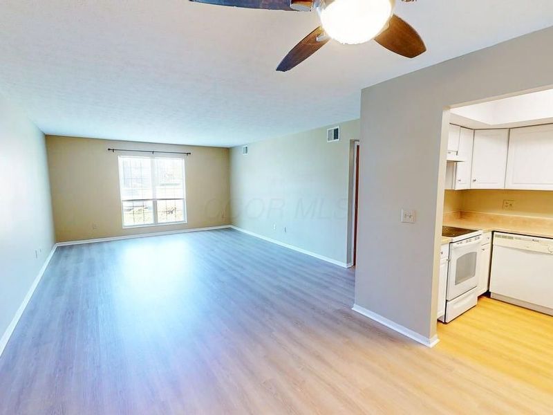 2064 Park Run Drive , Unit C, Columbus, OH 43220 Photo 2