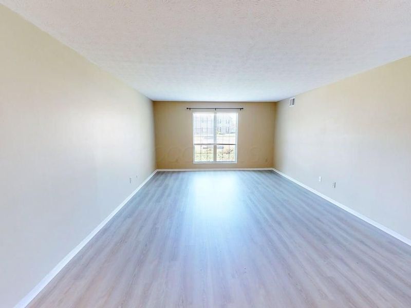 2064 Park Run Drive , Unit C, Columbus, OH 43220 Photo 4