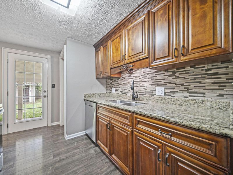 2349 Warfield Drive , Grove City, OH 43123 Photo 11