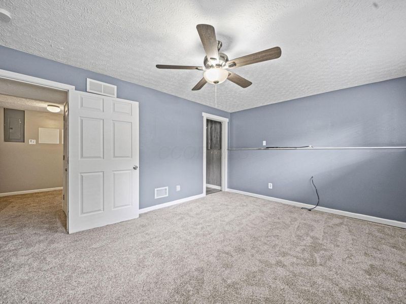 2349 Warfield Drive , Grove City, OH 43123 Photo 23