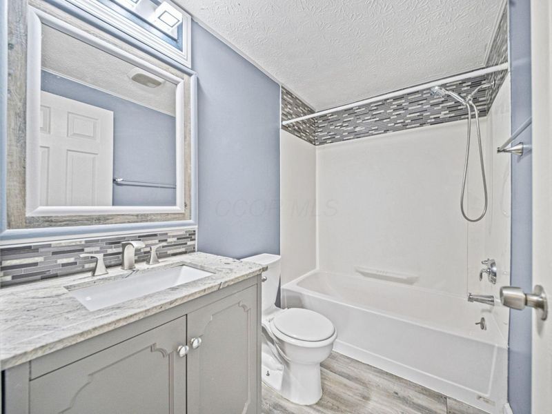 2349 Warfield Drive , Grove City, OH 43123 Photo 35
