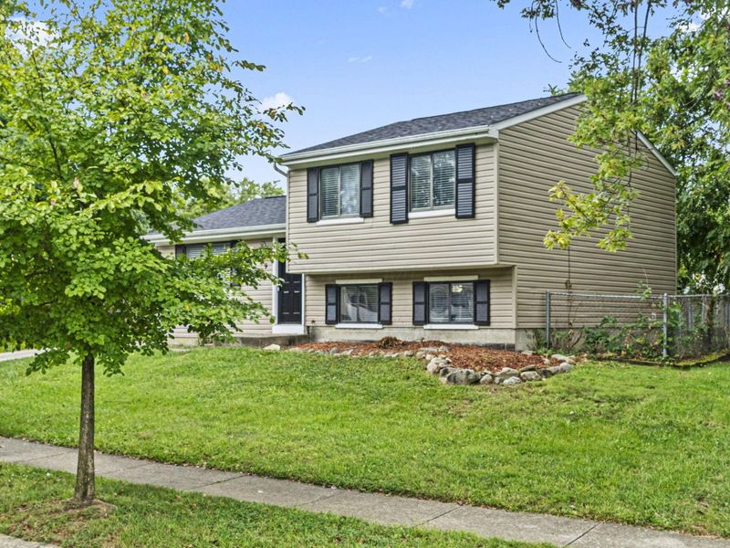2349 Warfield Drive , Grove City, OH 43123 Photo 5