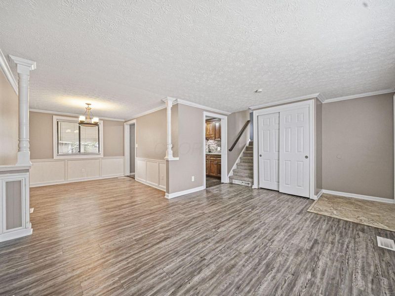 2349 Warfield Drive , Grove City, OH 43123 Photo 8