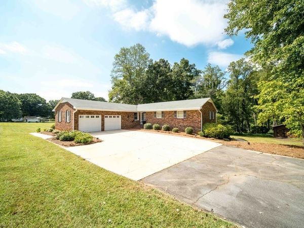 726 Walkertown Guthrie Road, Walkertown, NC 27101