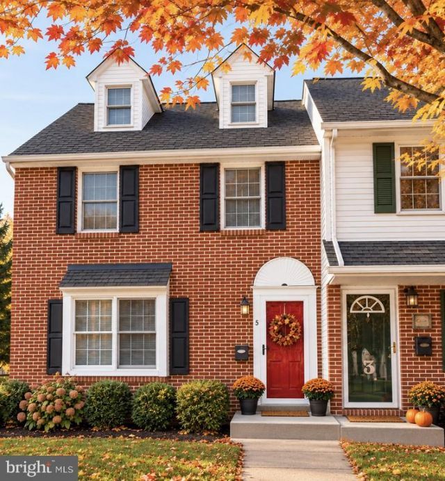 5 ASTON AVENUE , DOWNINGTOWN, PA 19335