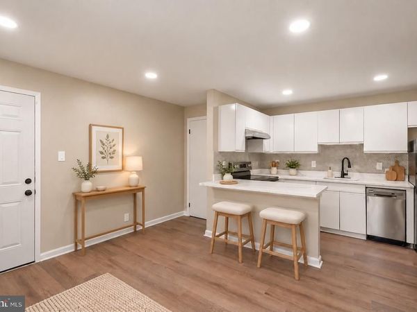 305 E DUNCAN AVENUE E, Unit A, ALEXANDRIA, VA 22301