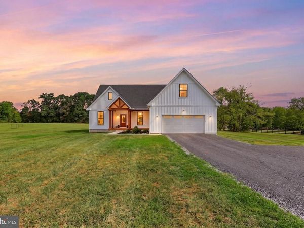 45 TROPHY COURT, KEARNEYSVILLE, WV 25430